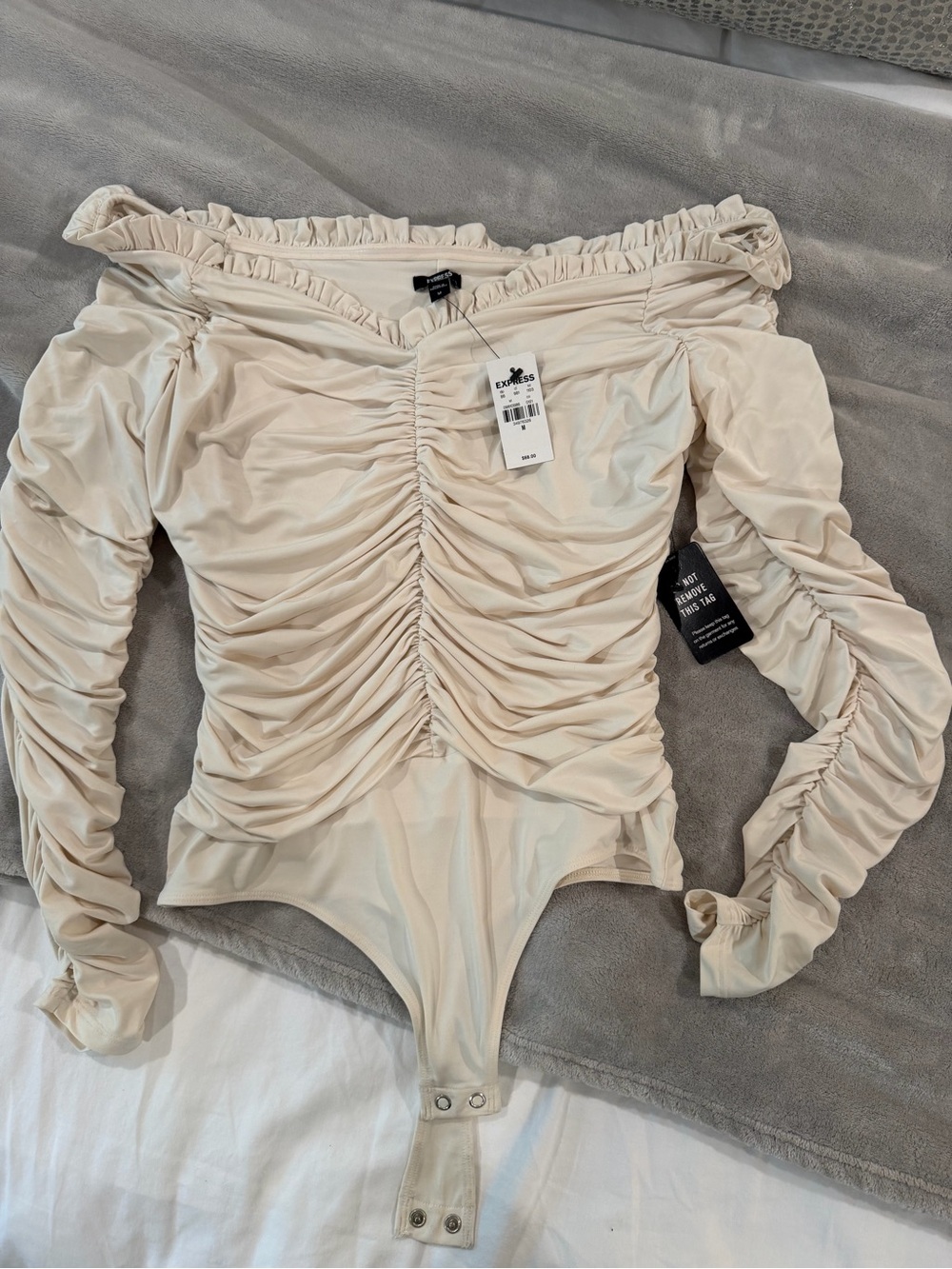 *NWT* Express Cream Ruched Off-Shoulder Long Sleeve Bodysuit